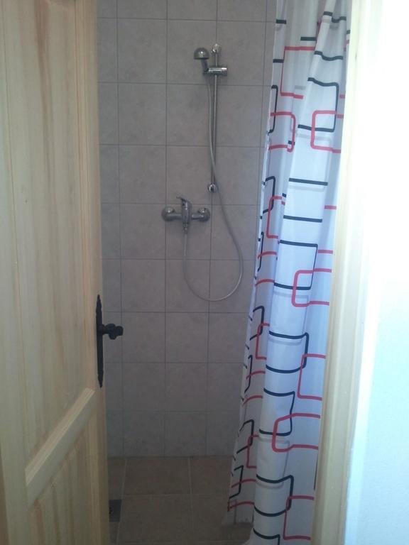 Bungalows Rizvan City Brusane Room photo