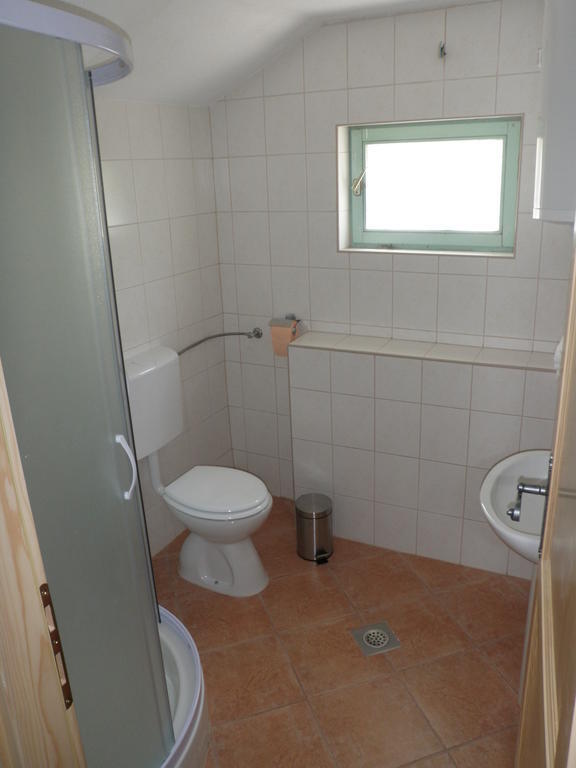 Bungalows Rizvan City Brusane Room photo